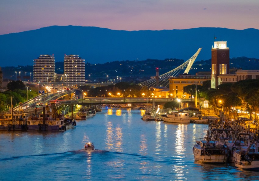 Pescara at night - SoftInstigate headquarters location